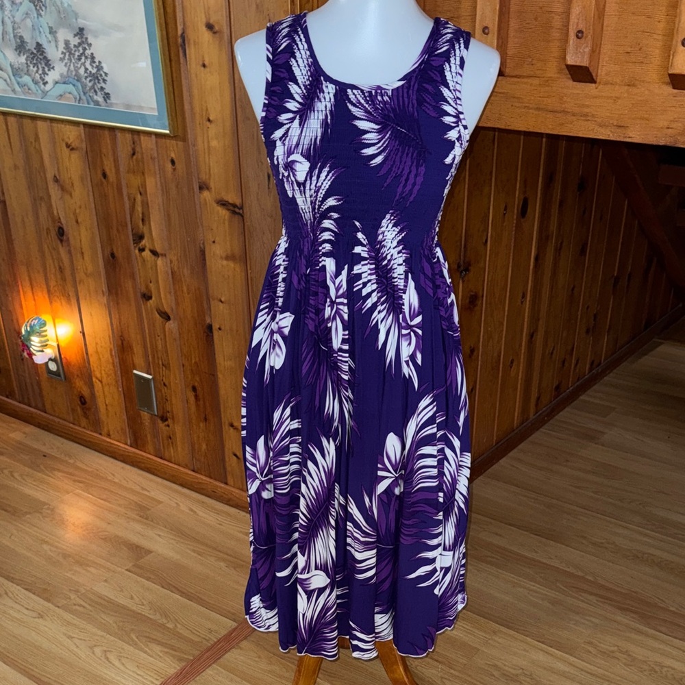 Favant Hawai’i one size Small Medium Large Purple and White Midi Dress plumeria